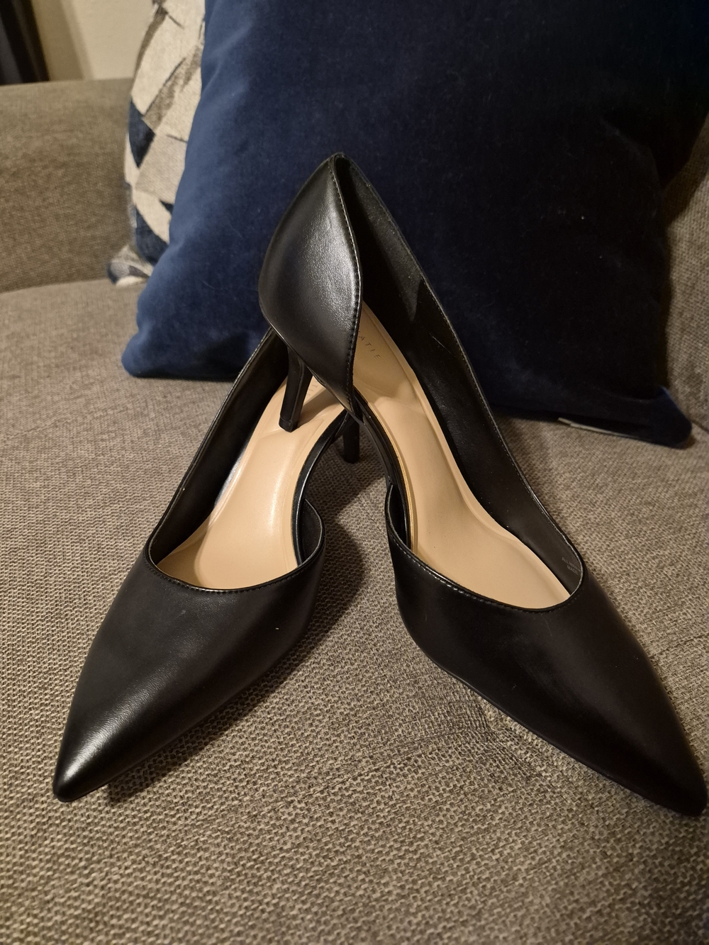 Kelly & Katie Black Pointed Toe D'Orsay Pumps